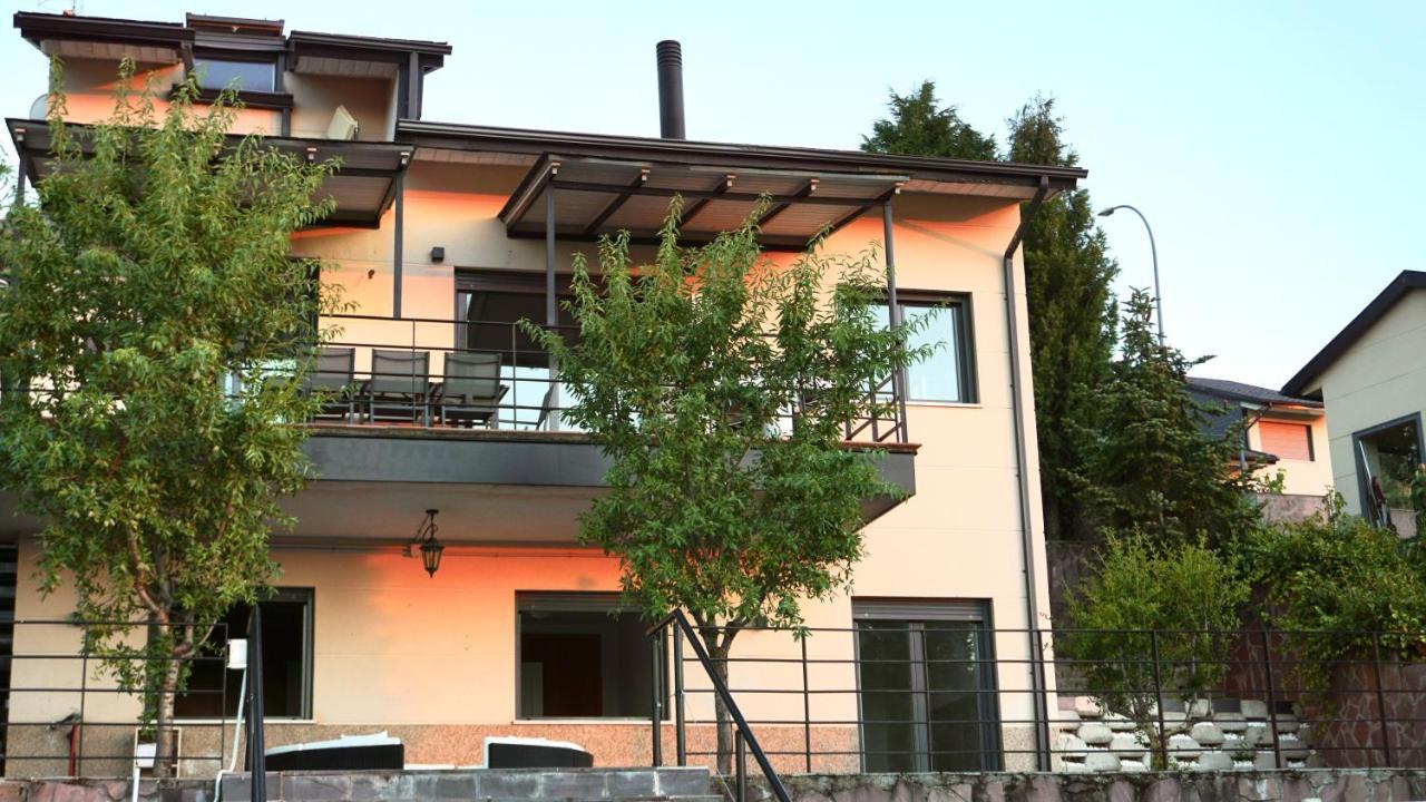 Villa Los Angeles El Espinar Eksteriør bilde