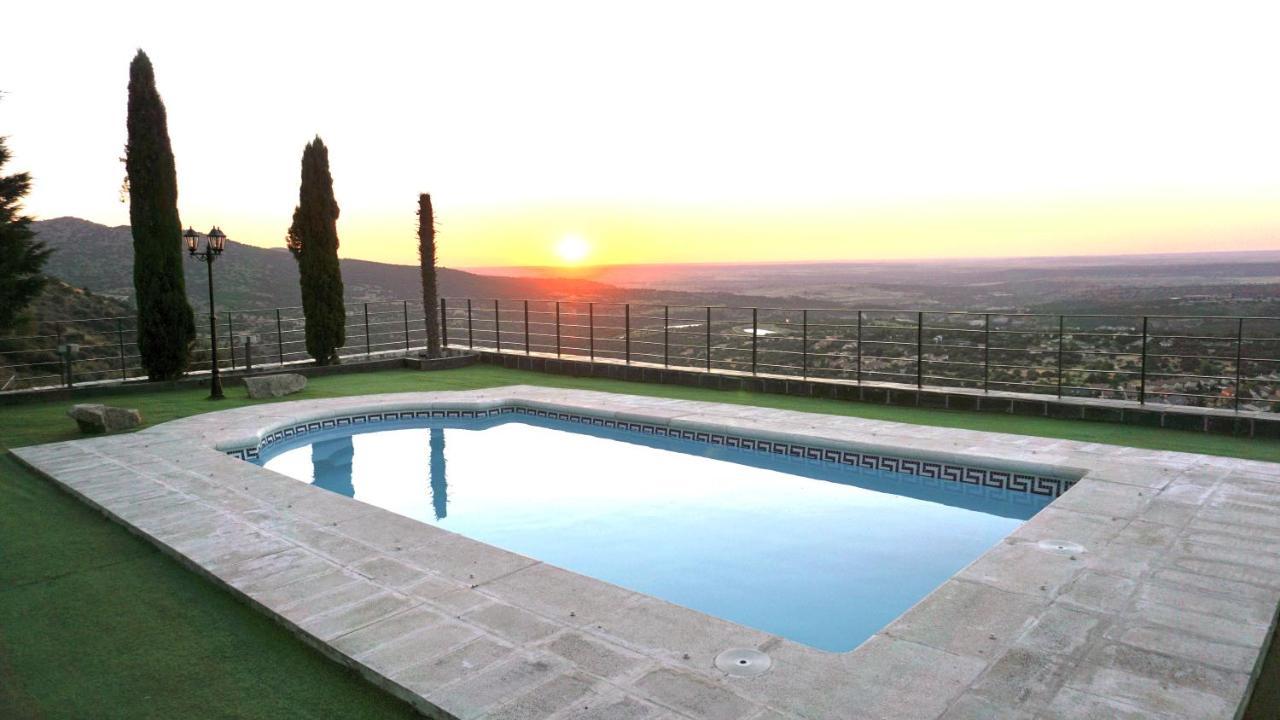 Villa Los Angeles El Espinar Eksteriør bilde