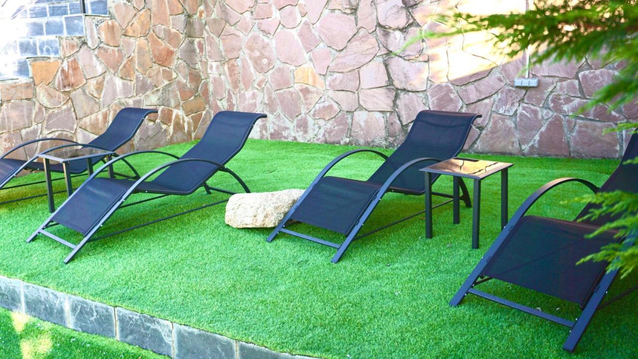 Villa Los Angeles El Espinar Eksteriør bilde